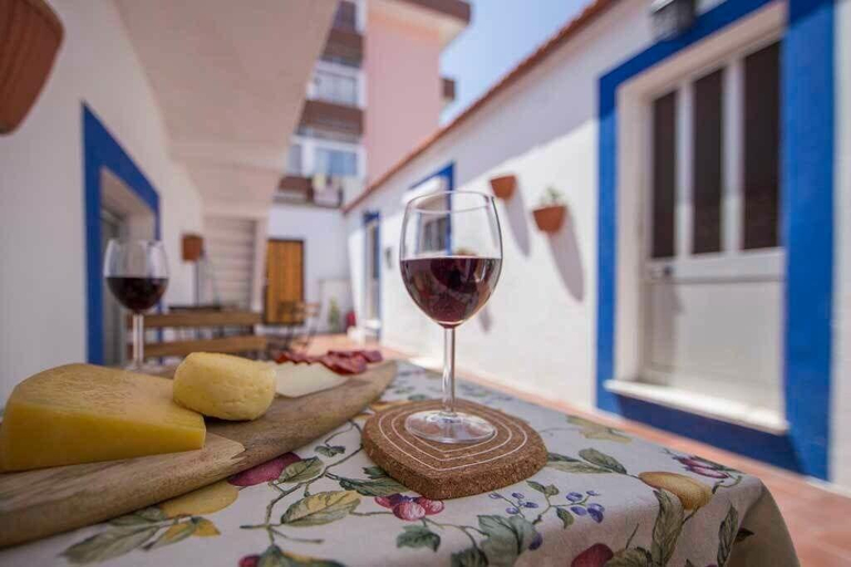 Food & Drinks, Vila Maria by Host-Point, Almada