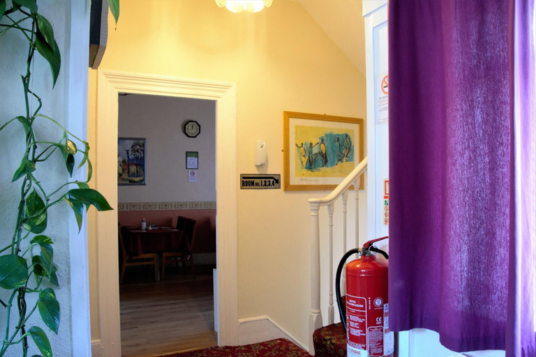 Public Area 3, Bow Guest House, Reading