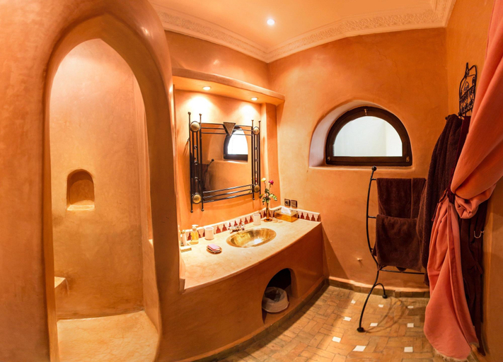 Bathroom 4, Riad Dar Dialkoum, Marrakech