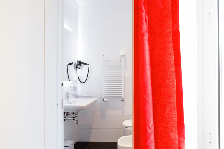 Bathroom 5, Vatican Grand Suite, Rome