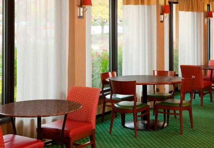 Food & Drinks 5, Courtyard Dayton South/Mall, Montgomery