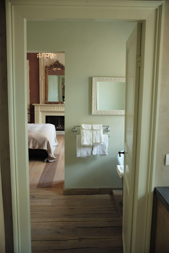 Bathroom 4, Saint-Sauveur Bruges B&B, West-Vlaanderen