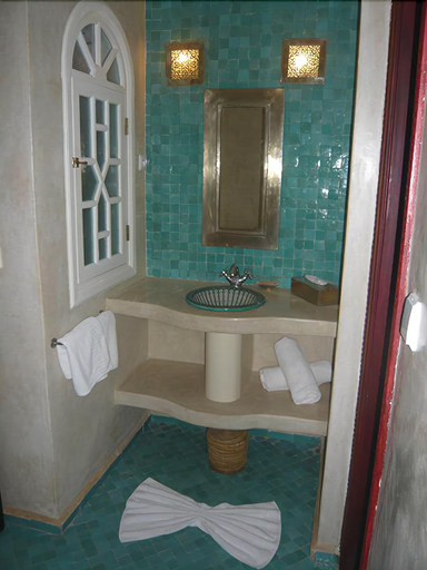 Bathroom 4, Riad La Fontaine Bleue, Essaouira