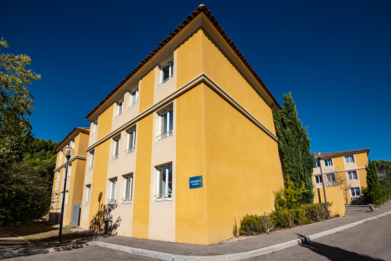 Exterior & Views 2, Comfort Aparthotel Aix Le Tholonet, Bouches-du-Rhône