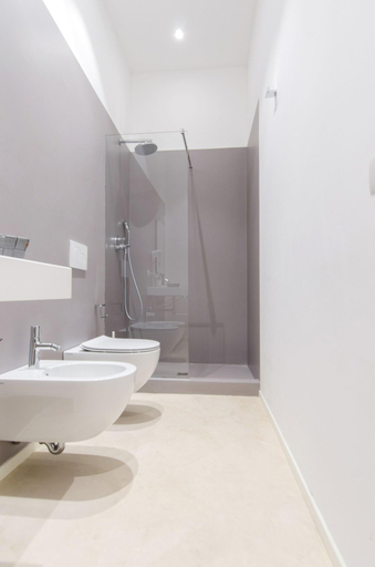 Bathroom 5, Ortigia Bed and Breakfast, Syracuse
