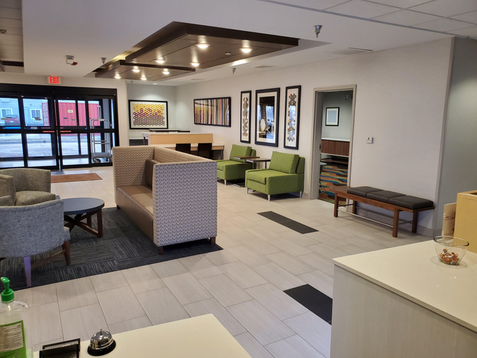 Public Area 2, Hampton Inn Junction City, Geary
