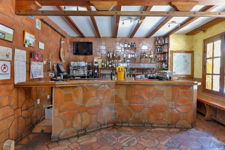 Public Area, Hostal Alfonso Xi, Cáceres