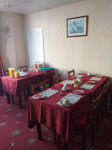 Food & Drinks 5, The Clevedon, Blackpool