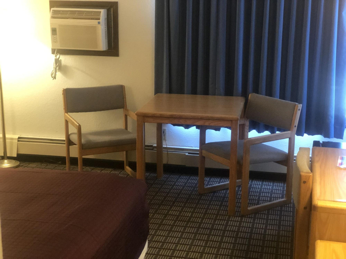 Bedroom 4, Aero Inn, Flathead