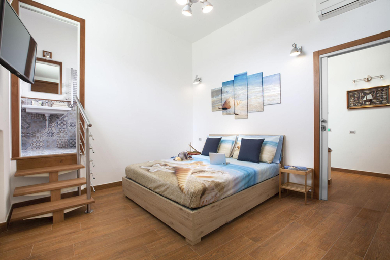 Bedroom 3, La Terrazza 38, Napoli