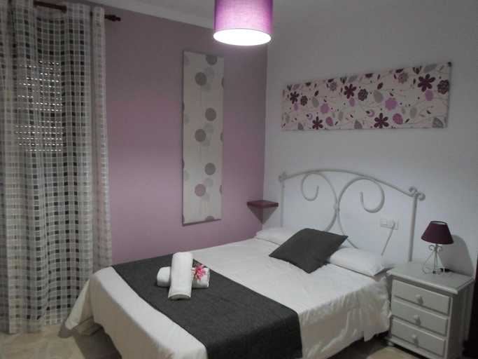 Bedroom 4, Hostel Conil - Habitaciones con bano privado en el centro de Conil, Cádiz