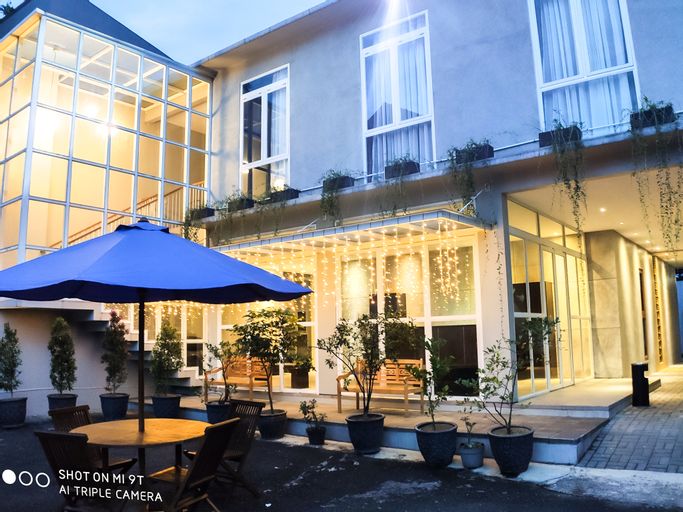 Zoe Guest House, Bandung