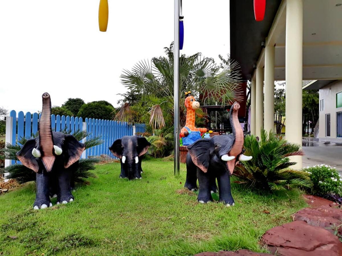 Family & Kids 5, AP Grand Resort, Muang Kanchanaburi