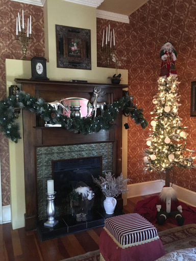 Public Area 2, McCloud River B&B, Siskiyou