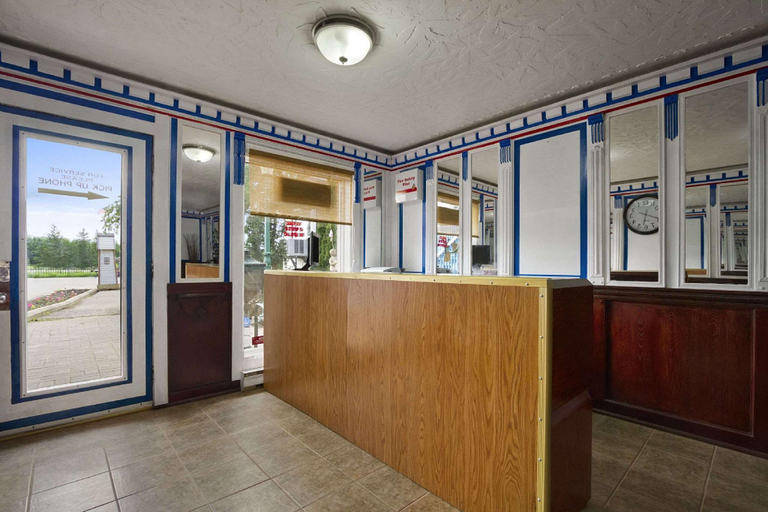 Public Area 2, Knights Inn Lindsay, Kawartha Lakes