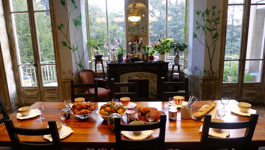 Food & Drinks, Le Manoir, Rhône