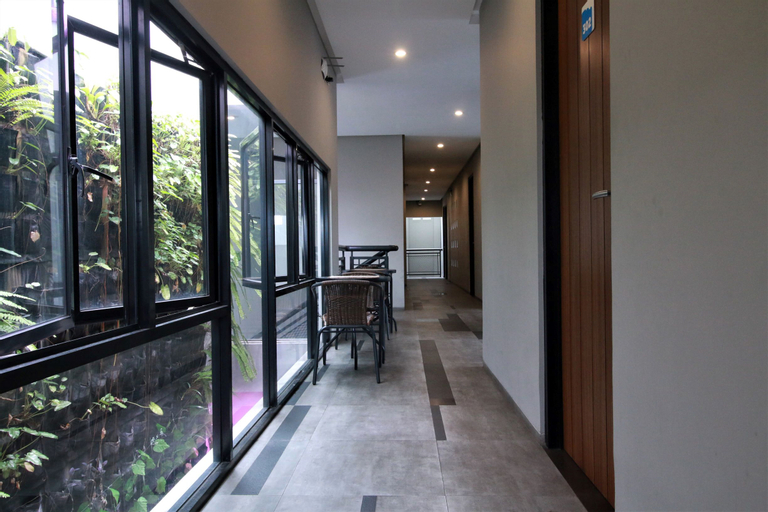 Public Area 13