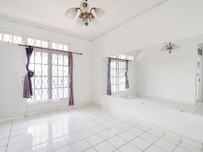 Bathroom, OYO 90223 Bumi Langit, Cianjur