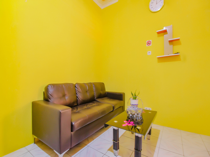 OYO 90216 Kost Sanny, Prabumulih