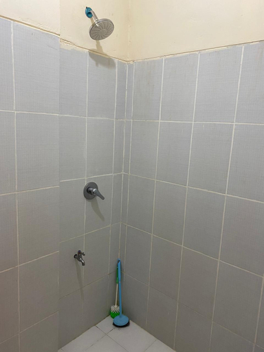 Bathroom 5, Pondok Elit Kos 888, Makassar