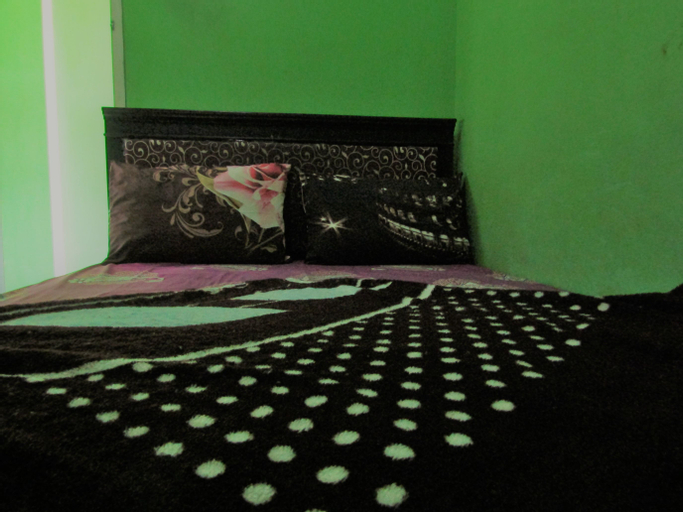 Bedroom 4, Hotel Nirmala, Magetan
