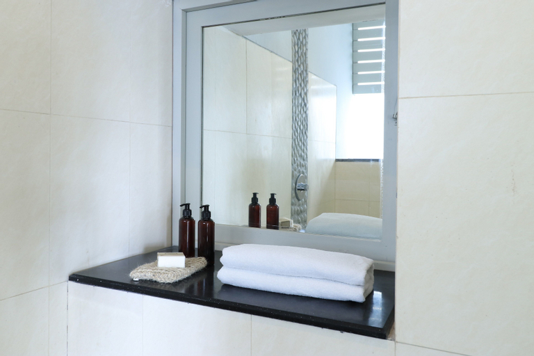 Bathroom 9