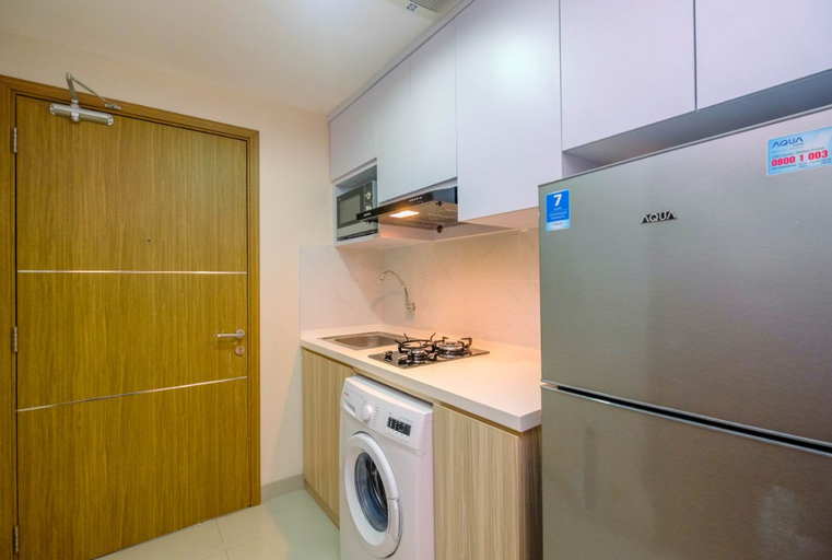 Others 4, Warm and Homey Studio at The Oasis Cikarang Apartment By Travelio, Cikarang
