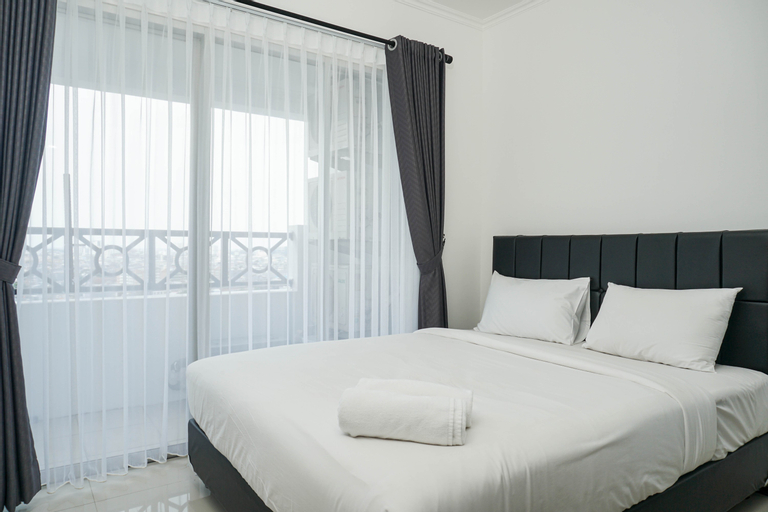 Cozy and Spacious Green Central City 2BR Apartment for 4 Pax By Travelio, Jakarta Barat