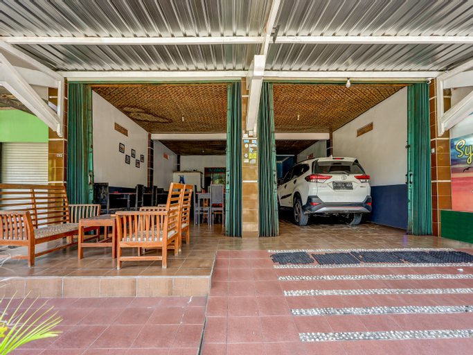 Exterior & Views 5, OYO 90051 Guest House Parangtritis, Bantul