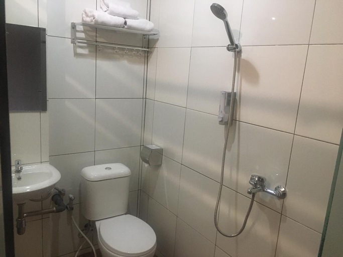 Bathroom 5, Royal Guesthouse Bandar Lampung, Bandar Lampung