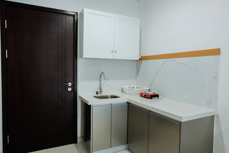 Others 2, Modern and Cozy 1BR Brooklyn Alam Sutera Apartment By Travelio, Tangerang