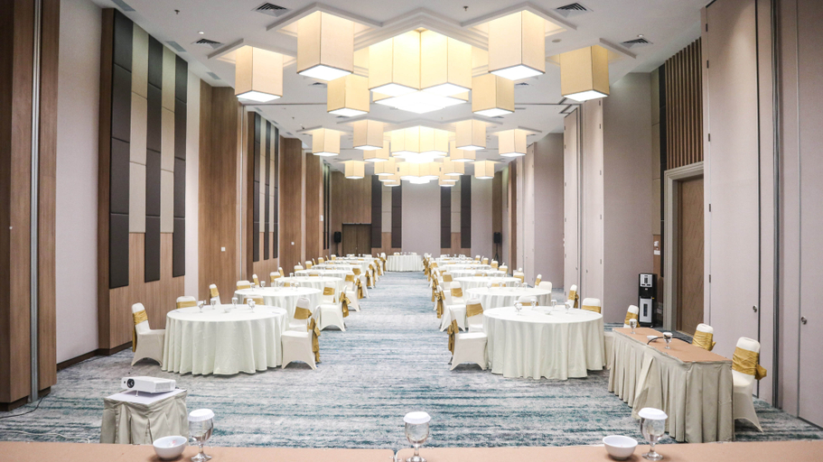 Hotel Santika Bukittinggi - Business Facilities