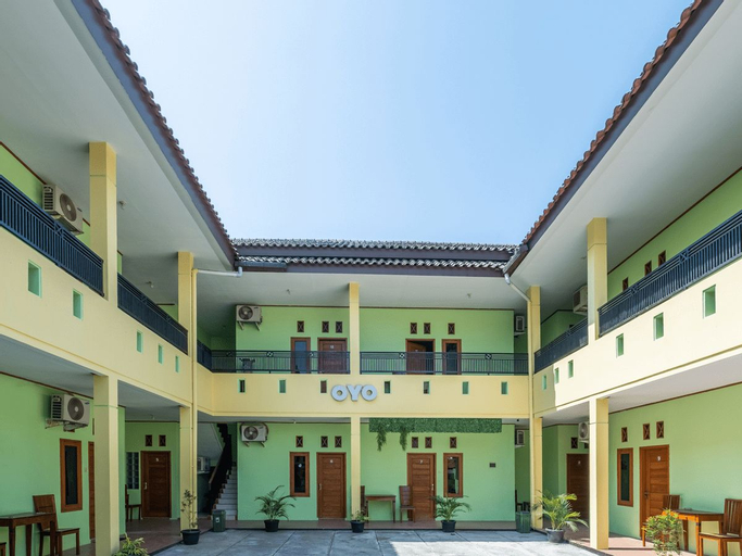 OYO 1399 Cemara Residence Syariah, Cirebon