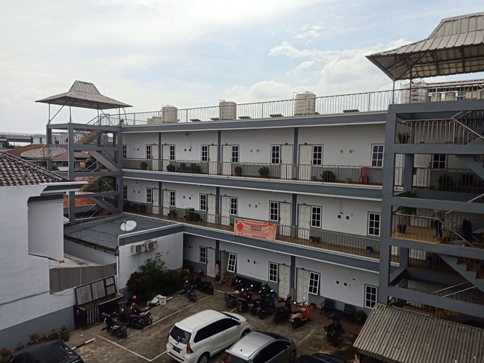 AMELIA KOST, Palembang