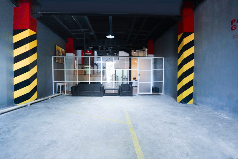 Public Area 5, Flagship 3688 Pot Art, Surabaya