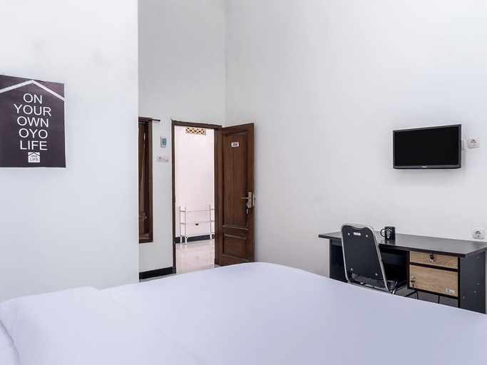 OYO Life 2952 Elohim Kost, Jember
