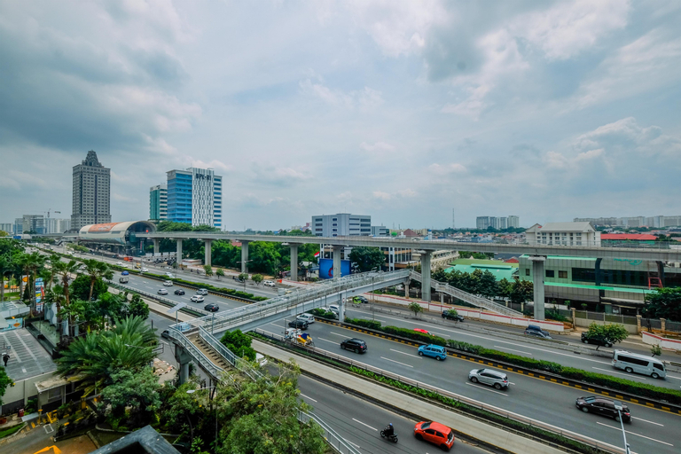 Exterior & Views 5, Strategic Place with Cozy Place Apartment @ Studio Signature Park Tebet By Travelio, South Jakarta