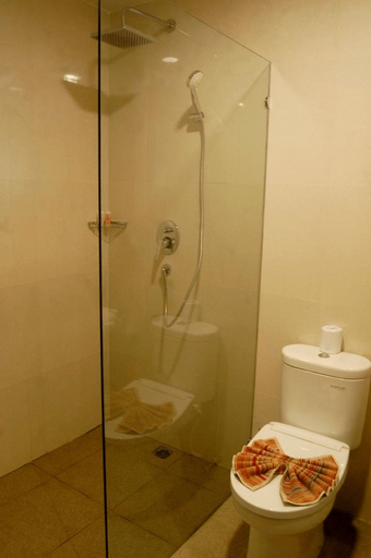 Bathroom 5, Taman Agung Hotel, Denpasar