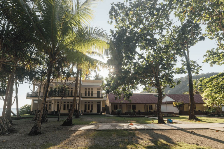 OYO 1688 Collin Beach Hotel, Ambon