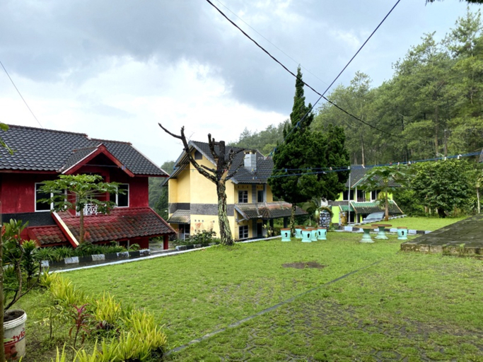 Exterior & Views 2, Villa Batuque Songgoriti 7 managed by Pomah, Malang