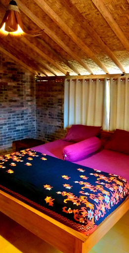 Batu Hill Villa, Pacitan