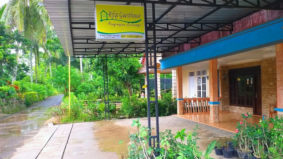 Rifqi Guesthouse by DOM Hospitality, Pacitan