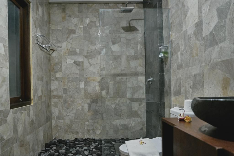 Bathroom 7