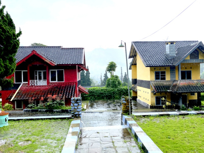 Exterior & Views 1, Villa Batuque Songgoriti 7 managed by Pomah, Malang