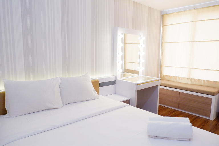 Comfort 1BR Apartment with Sofa Bed connected to Mall Bassura City By Travelio, East Jakarta