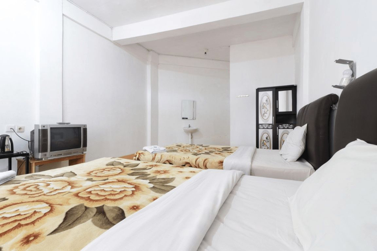 Bedroom 5, Villa Keluarga Bre Batunanggar, Karo