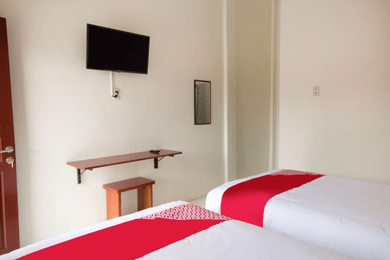 Bedroom 5, OYO 3048 Riahna Residence, Medan