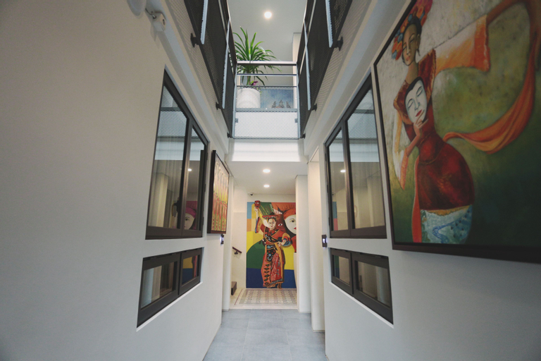 Public Area 7