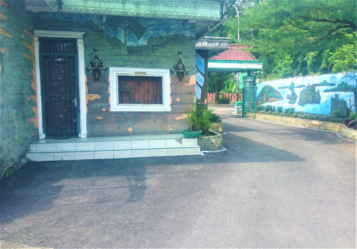 Exterior & Views 2, HOTEL BUKIT PANEMBAHAN, Medan