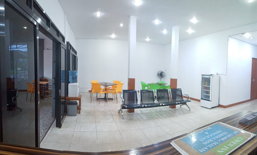 Others 4, Gwen inn, Ketapang